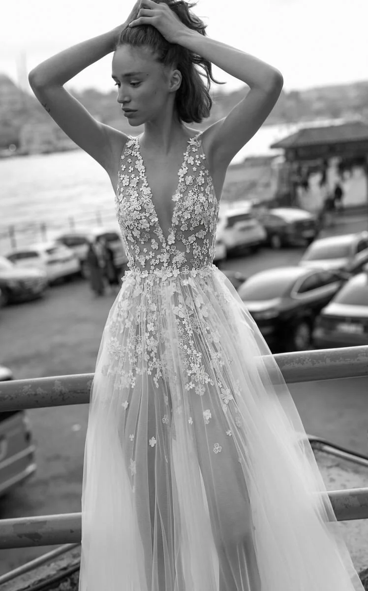 Liz martinez 2025 still white